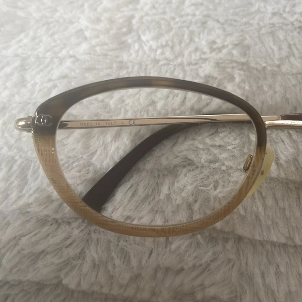Chanel Cream Semi Half Tortoise Rim Vintage Goldtone Metal Sided Glasses